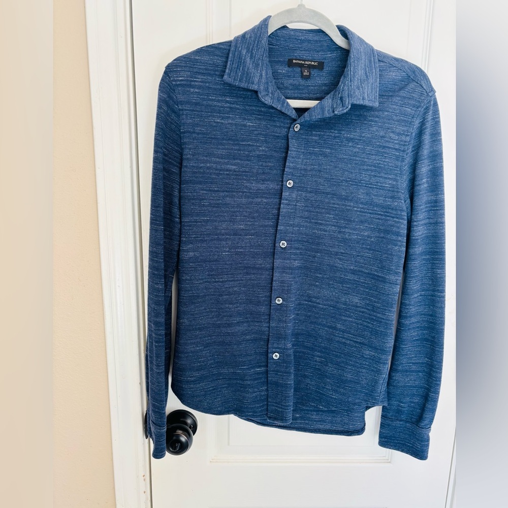 Banana Republic‎ Blue Lightweight Long Sleeve Button Shirt